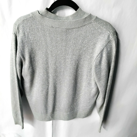 Willow Ridge Sweater and Shirt. - Picture 5 of 10